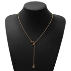 Colar Choker Lua & Estrela Dourado – Elegância na Simplicidade